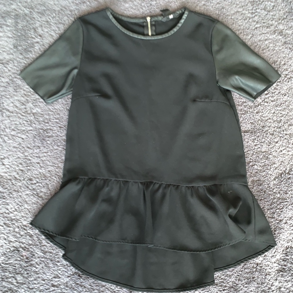 H&M shirt - Picture 1 of 3